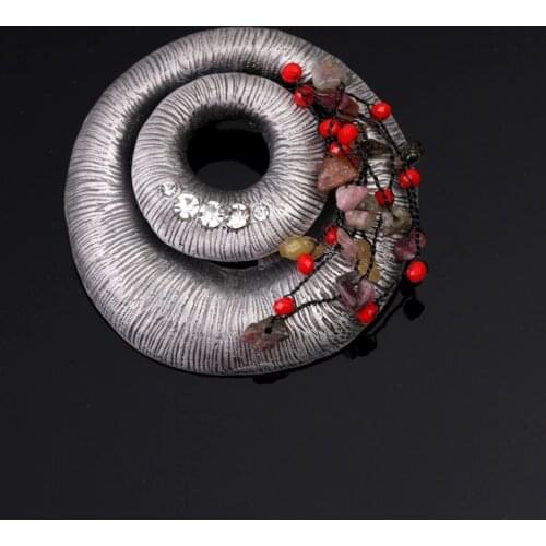Exquisite Spiral Brooch Jewelry Vintage Red Beads Nature Stone Conch Brooches Pin Scarf Dress Accessories Women Brosche Pins