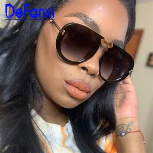 2020 Classic Sunglasses Woman Vintage Gradient Sun glasses Men Pilot glasses luxury Designer Metal Leg UV400 Shades