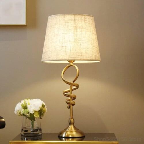 Modern Light Luxury Golden Table Lamp American Home Deco Living Room Bedroom Study Standing Light Nordic Bedside Table Lighting