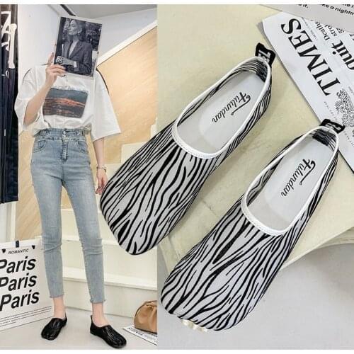 2021 New Casual Womens Flat Shoes Comfortable Beige Ladies Leather Loafers Soft Big Size Slip on Shoes Woman Mocasines De Mujer