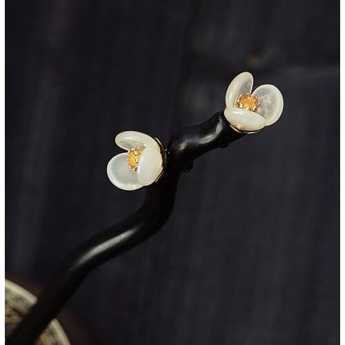 High Quality Plum Blossom Natural Wooden Sandalwood Hair Stick Vintage Flower Hair Pins Accessories Women Banquet Hair Jewelry