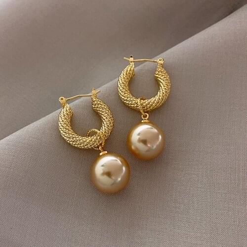 Hot Sale Exquisite Pearl Beads Stud Earrings Unique Delicate Earrings