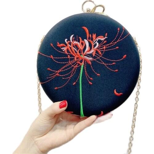Women Evening Clutch Bags Crystal Flower Embroidery Clutch Purse With Gold Chain Leather Diamond Evening Dinner Party Bag MN1405