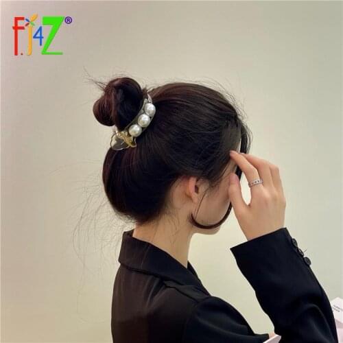 F.J4Z Hot Trend Hair Claws for Women Ins Fashion Korean Clear Acrylic Simulated Pearl Hair Claws Hair Clips Jewelry Accessories