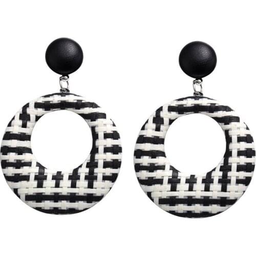 Creative retro simple color braided round earrings for women