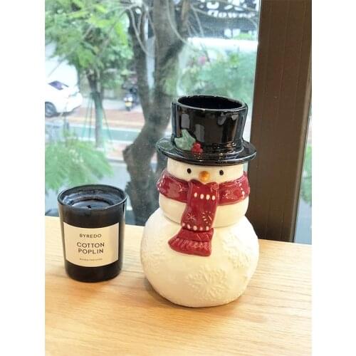 Lovely Snowman Cute Ceramic Relief Seasoning Jar Pot Nordic Cafe Restaurant Home Decor Condiments Pepper Salt Spece Shaker Gifts