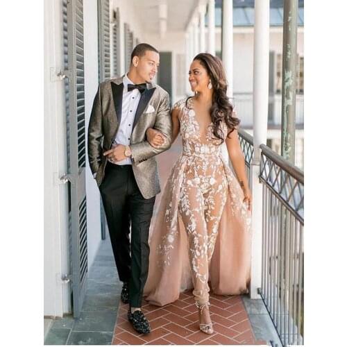 2021 New Stylish Celebrity Jumpsuit Prom Dress With Overskirt Sexy Sheer V-Neck Cap Sleeve Party Gowns Fashion See Through Eveni