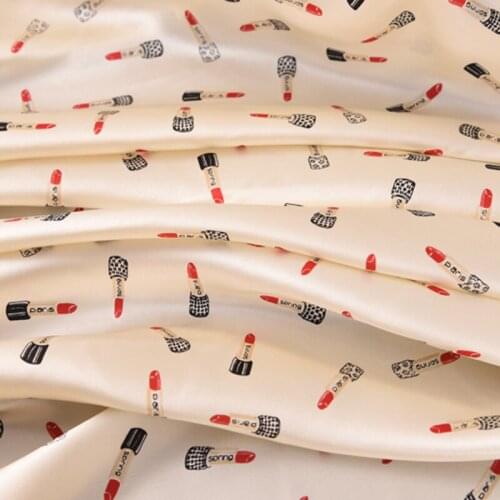 140CM Wide 20MM Lipstick Print 90% Silk 10% Lycra Stretch Champagne Color Silk Satin Fabric for Blouse Dress Cheongsam H683