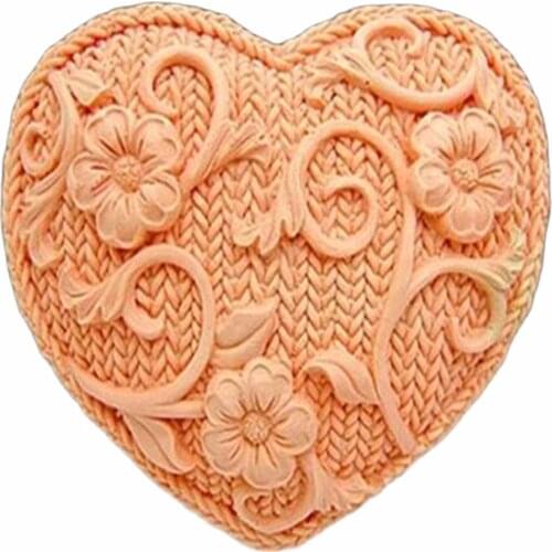 Heart-shaped Totem Handmade Soap Mold 3D Aromatherapy Candle Mould