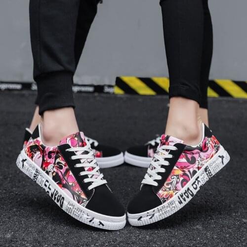 New Vulcanized Mens Shoes Casual Sports Shoes for Both Men and Women Casual Lace Up Colorful Canvas Sports Graffiti Board Shoes