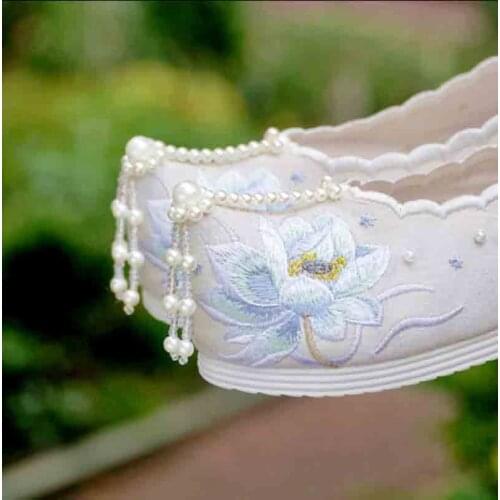 Hanfu Shoes Chinese Ancient Embroidery Shoes Women Dance Performance Canvas Flat Shoes Women Wedding Ankle Strap Shoes For Women
