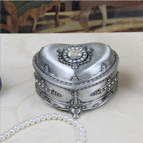 Creative heart Metal Vintage Jewelry Case make up organizer Flower Carved Design organizer box metal Storage box Z138