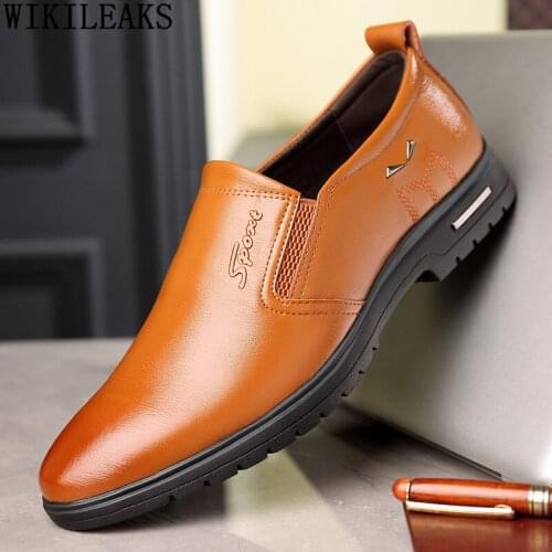 Black Men Dress Shoes Loafers Casual Business Shoes Men Slip on Shoes Men Pointed Toe Chaussure Homme Luxe Marque Zapatos Hombre