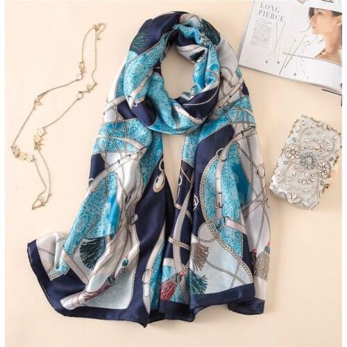 China quality silk 2020 style Autumn and winter beach hijab women Sunscreen nice Flower shawls lady Party Popular print scarves