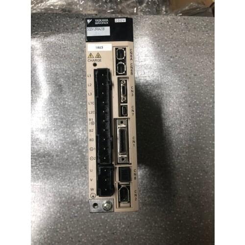SGDV-2R8A21B servo driver , used in good condition . 80% appearance new , good working , free shipping