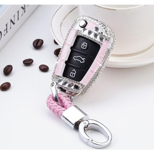 New Diamond Car Key Case Cover Holder For Audi A3 A4 A6 C5 A7 B6 B7 B8 C6 RS3 Q3 Q5 Q7 TT Crystal Shell keychain Accessories
