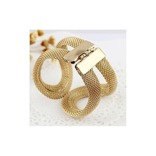 BSTAYLYEXI Golden Bracelets