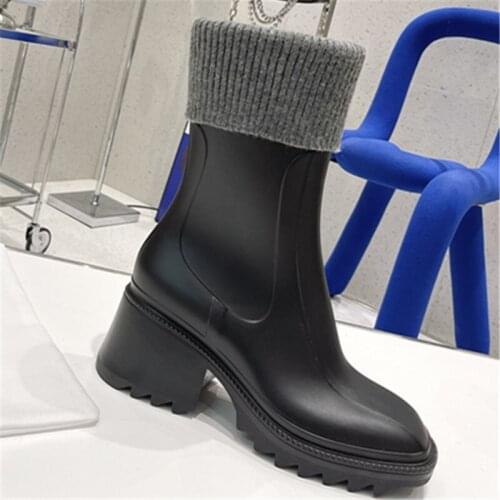 Short Boots Women New Arrival Square Heels Platform Round Toe Shoes Woman Runway Boots Femme Black Green Ladies Shoes Women
