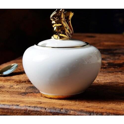 White Ceramic Storage Jar Gold-plated Squirrel Candy Box Home Tea Cans Food Storage Container Kitchen Seasoning Jar Decoration