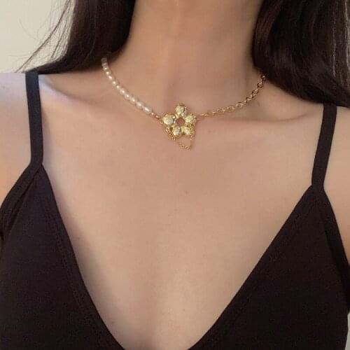 Korean Flower Pendant Choker Necklace Natural Pearls Beaded Chain Necklaces for Woman Party Jewelly Vintage Accessories Gifts