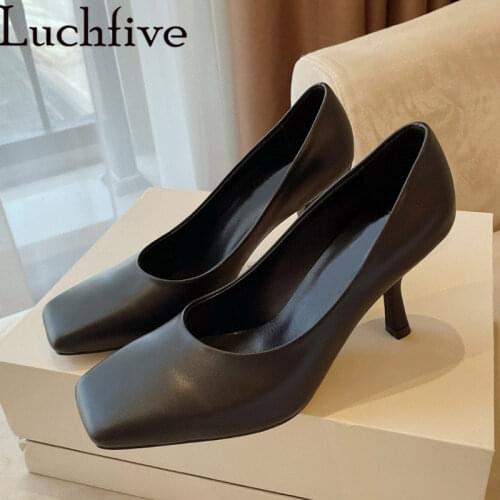 Luchfive Leather Pumps