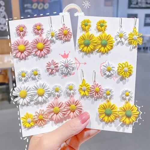 2021 New Women Girls Cute Metal Colorful Little Daisy Earrings For Women Sweet Stud Earrings Fashion Hair Accessories