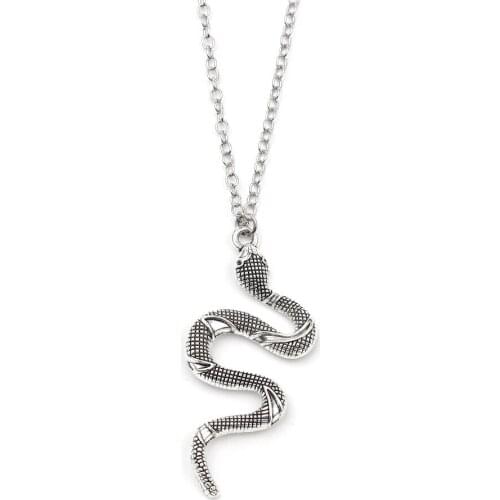 Vintage Metal Alloy Gold Snake Necklace for Women Girls Animal Snake Pendant Necklace Punk Cool Dainty Gothic Jewelry