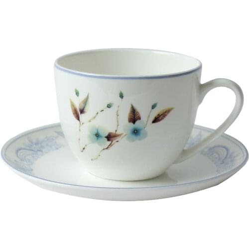 White Luxury Coffee Cup European Animal Small Royal Bone China Tea Cup Set Handle Saucer Tasse Porcelaine Home Drinkware 50CC