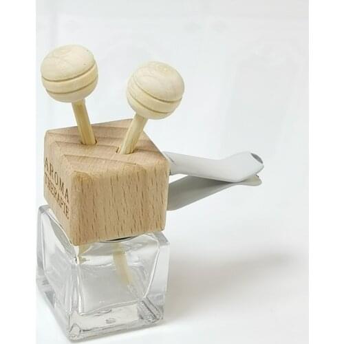 Car Accessories Auto Air Freshener Hanging Glass Bottle Auto Perfume Diffuser Bottle For Essential Oils Fragrance Ornament