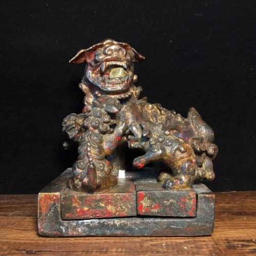 Chinese temple collection Old Bronze Lacquer Cinnabar Lion statue Mother and child lion seal Suit Ornaments Town House Exorcism