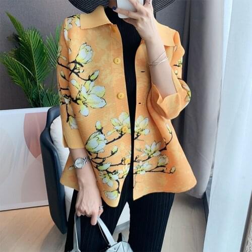 2021 Spring Women Miyake Pleated Vintage Plum Blossom Print Jacket Button up shirt Print Cardigan Large Size blouse women tops