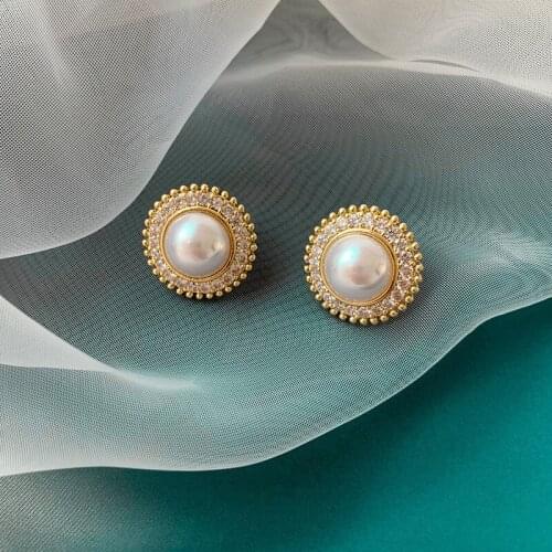 Temperamental Exquisite Big Simulated-pearl Stud Earrings Design Sense Mosaic Rhinestone Alloy Trim Premium Texture Earrings