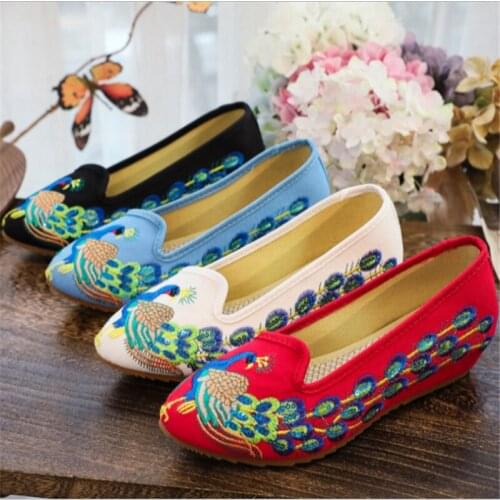 Wholesale Ladies Shoes Female Veowalk Handmade Walking Shoes Womens Chinese Embroidered Animal Pointed Slides Pumps Footwear
