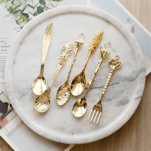 Mini 6pcs Vintage Spoons Fork Cutlery Set Royal Style Metal Gold Carved Teaspoon Snacks Fruit Coffee Dessert Fork Kitchen Tool
