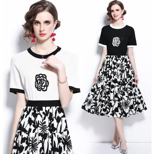 Casual Summer Fall Rose Print Knitted Tops and Elastic Waist Floral Print Pleated Skirt Two Piece Set Elegant Women Clothing