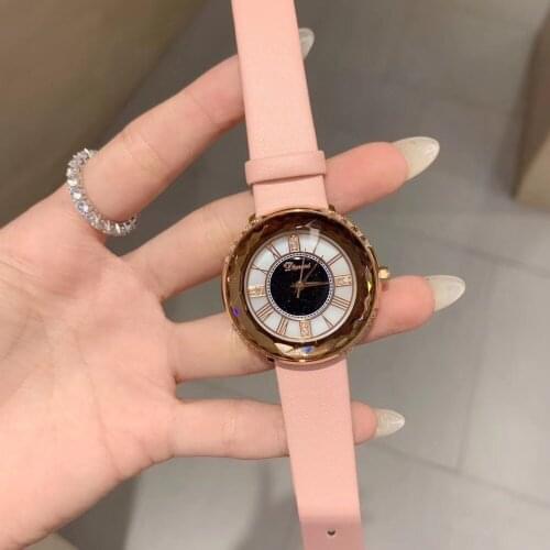 Sweet Pink Leather Strap Watches for Girlfriend Elegant Roman Number Wrist watch Quartz Faceted Crystal Watch Women Montre Femme