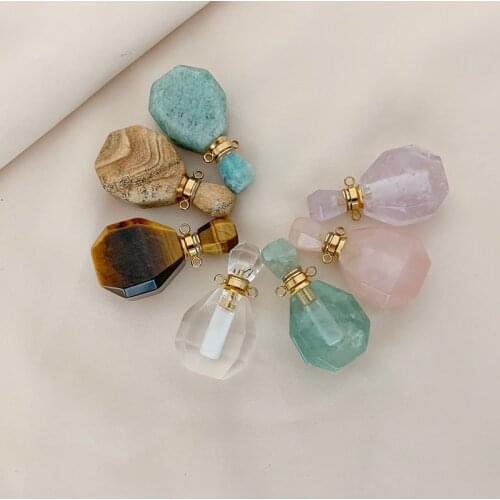 Natural Stone Perfume Bottle Crystal Pendant Amethyst White Pink Green Crystal for Ladies Necklace Pendants Wholesale for Girls