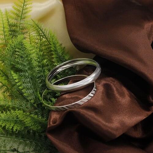 2021 Fashion New Metal Closed Mouth Faceted Personalized Womens Accessories Round Bracelet