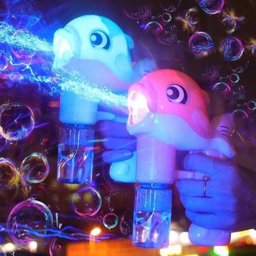 Hot Flashing Light Up Kids Dolphin Magic Bubble Machine Summer Swimming Toys Wedding Supplies Birthday Gift Bubble Maker Gun