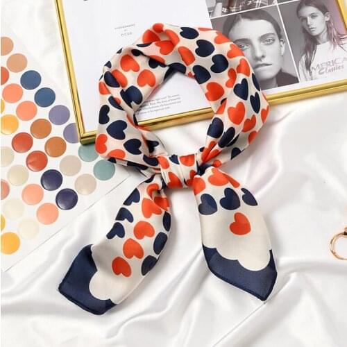 2021 Sweet Hearts Printed Square Scarf Women Bandana Hairband Lady Head Wraps Female Shawl Fashion Neckerchief
