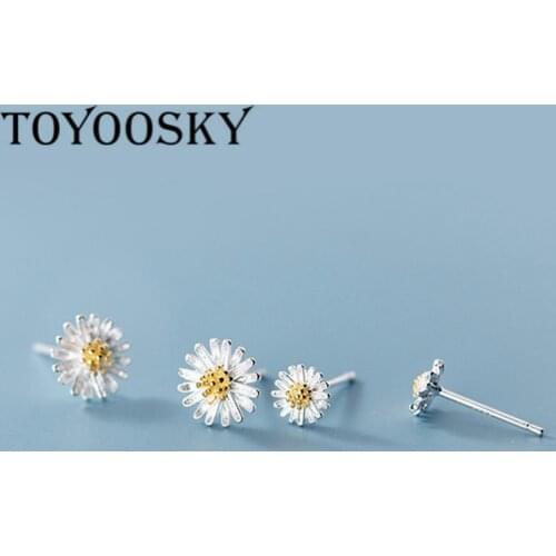 TOYOOSKY 100% 925 Sterling Silver Cute Sweet Little Daisy Chrysanthemum Studs Earrings for Women Femme Party Fine Jewelry