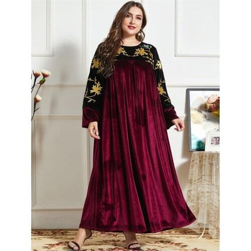 Plus Size Muslim Velvet Long Dress Women Embroidery Party Evening Maxi Robe Gown Middle East Arab Abaya Dubai O-neck Fashion New