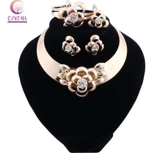 African Wedding Jewelry Dubai Gold color Jewelry Sets Flower Shaped Design Jewelry Sets Necklace Earrings Sets