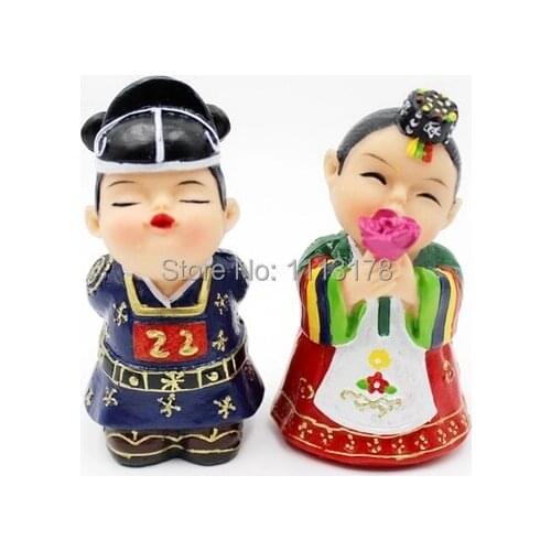 Cheap wedding cake toppers Korean Hanbok Korean Folk resin dolls bride and groom ornaments figurines Valentines Day gift