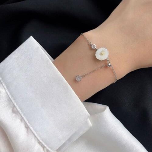 Silvology 925 Sterling Silver Natural Shell Daisy Flower Bracelets for Women Elegant Luxury Friendship Bracelets Travel Jewelry