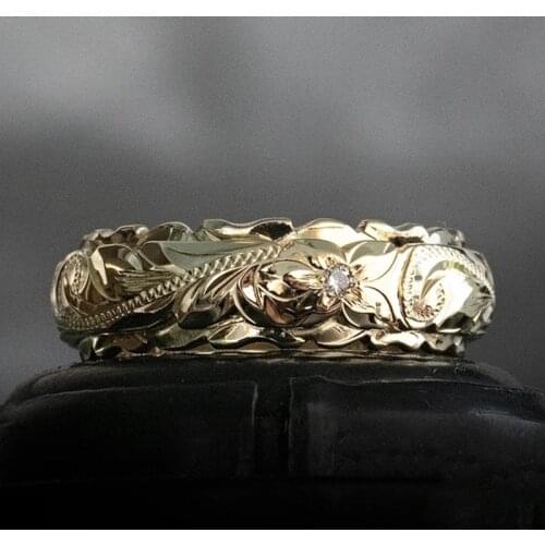 Exquisite Carved Flower Gold Color Rings Classic Wedding Engagement Rings For Men Women Wedding Party Jewelry Wholesale
