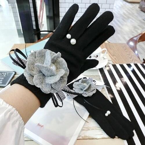 Winter Fashion Women Gloves Touchscreen Cashmere Plus Velvet Warm Mitten Camellia Flower Ribbon Bowknot Black Female Gloves