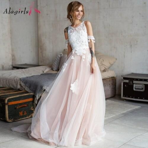 Appliques crochet tulle robes for bride Bohemian tank scoop sweep train gowns 2020 Vintage pearls button back vestidos