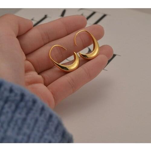 Fashion Gold Color Smooth Hoop Earrings For Women Wide Big Metal Round Circle Statement Earrings Vintage Jewelry Gift for Girls