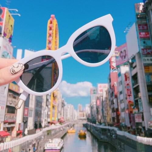New Cat Eye Small Frame Black Sunglasses Women Luxury Brand Retro Ocean Piece Sun Glasses Men Fashion Popular Goggles UV400